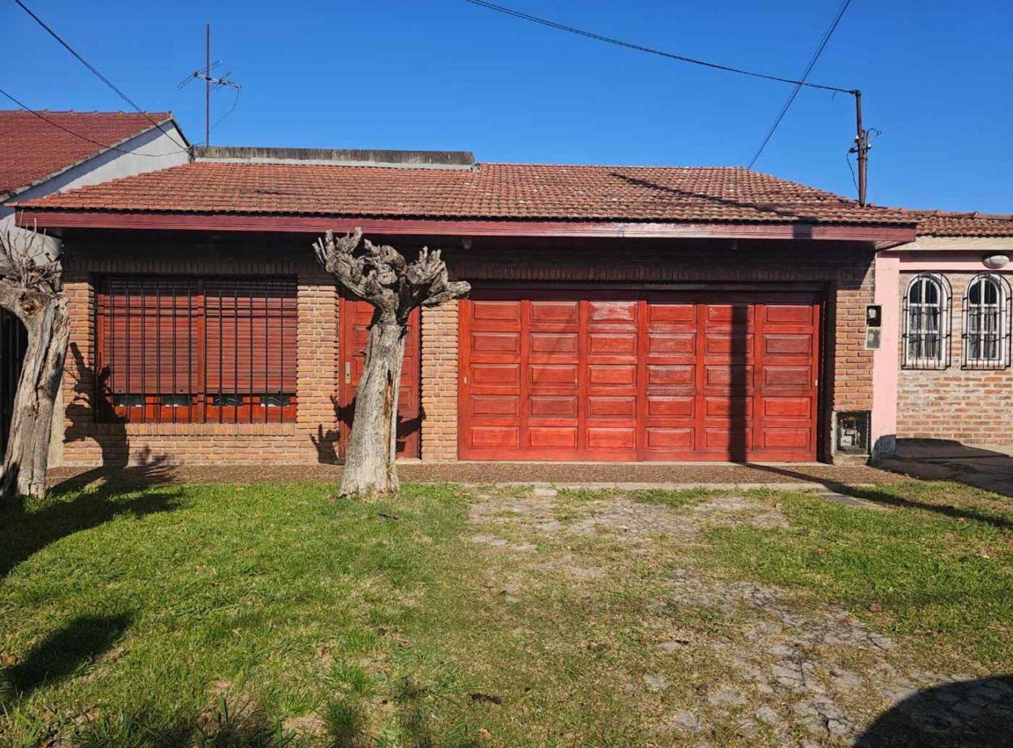 Foto de Venta casa 3 amb.con Cochera.Quilmes O., imagen 1