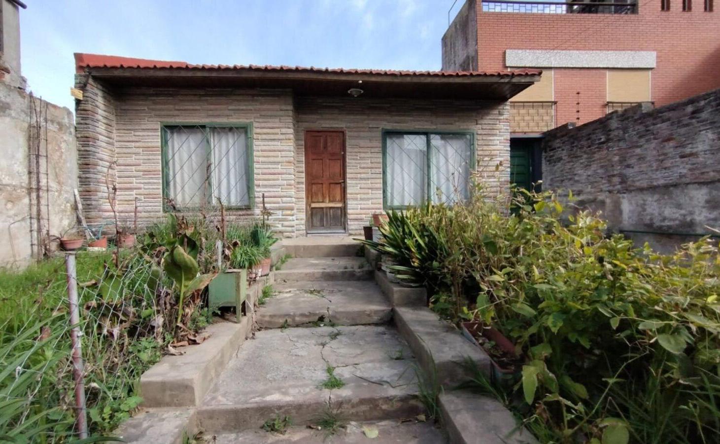 Foto de Venta casa 3 ambientes jardín y garaje en Dock Sud, imagen 2
