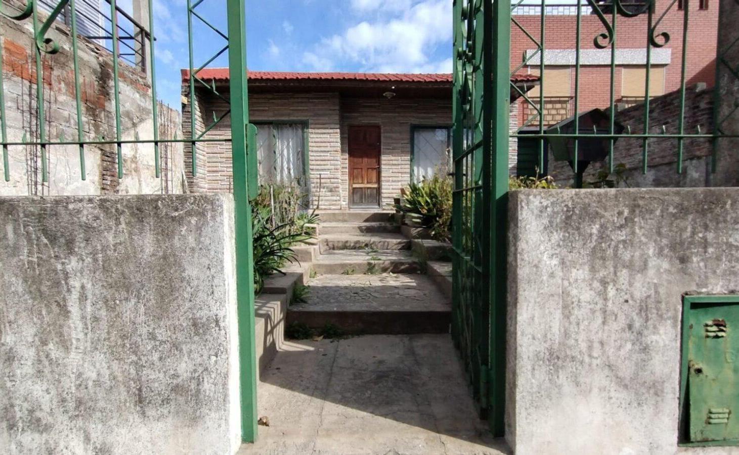 Foto de Venta casa 3 ambientes jardín y garaje en Dock Sud, imagen 4