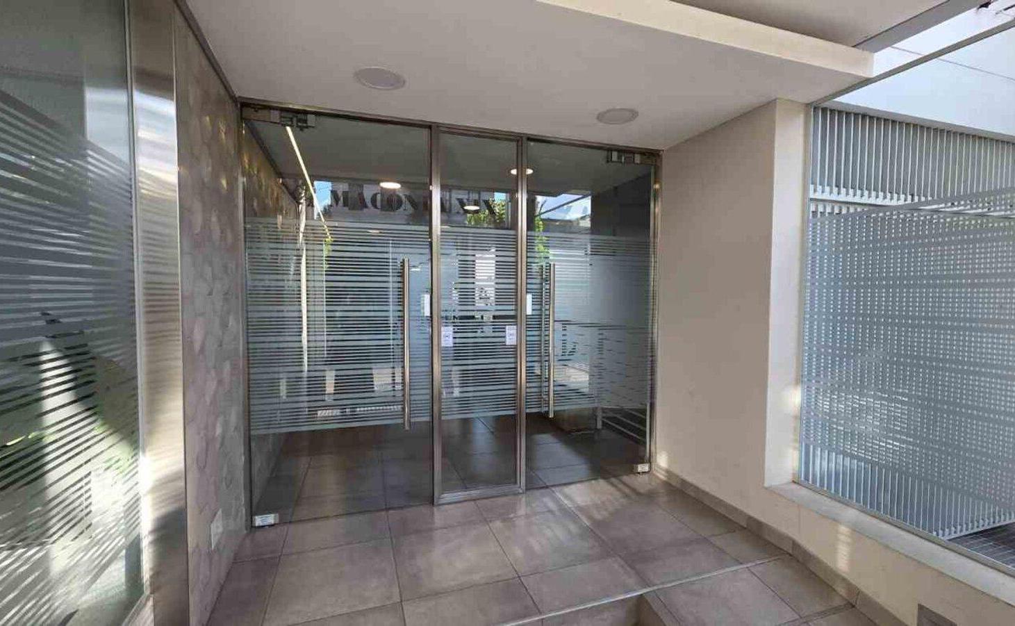 Foto de VENTA DEPTO 3 AMB TERRAZA PRIVADA COCHERA BERNAL, imagen 5