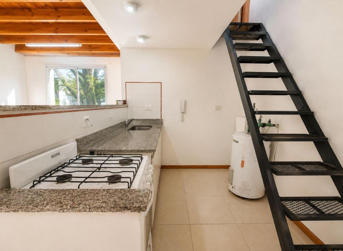 Foto de VENTA DEPTO DÚPLEX 2 AMB QUILMES OPORTUNIDAD, imagen 4