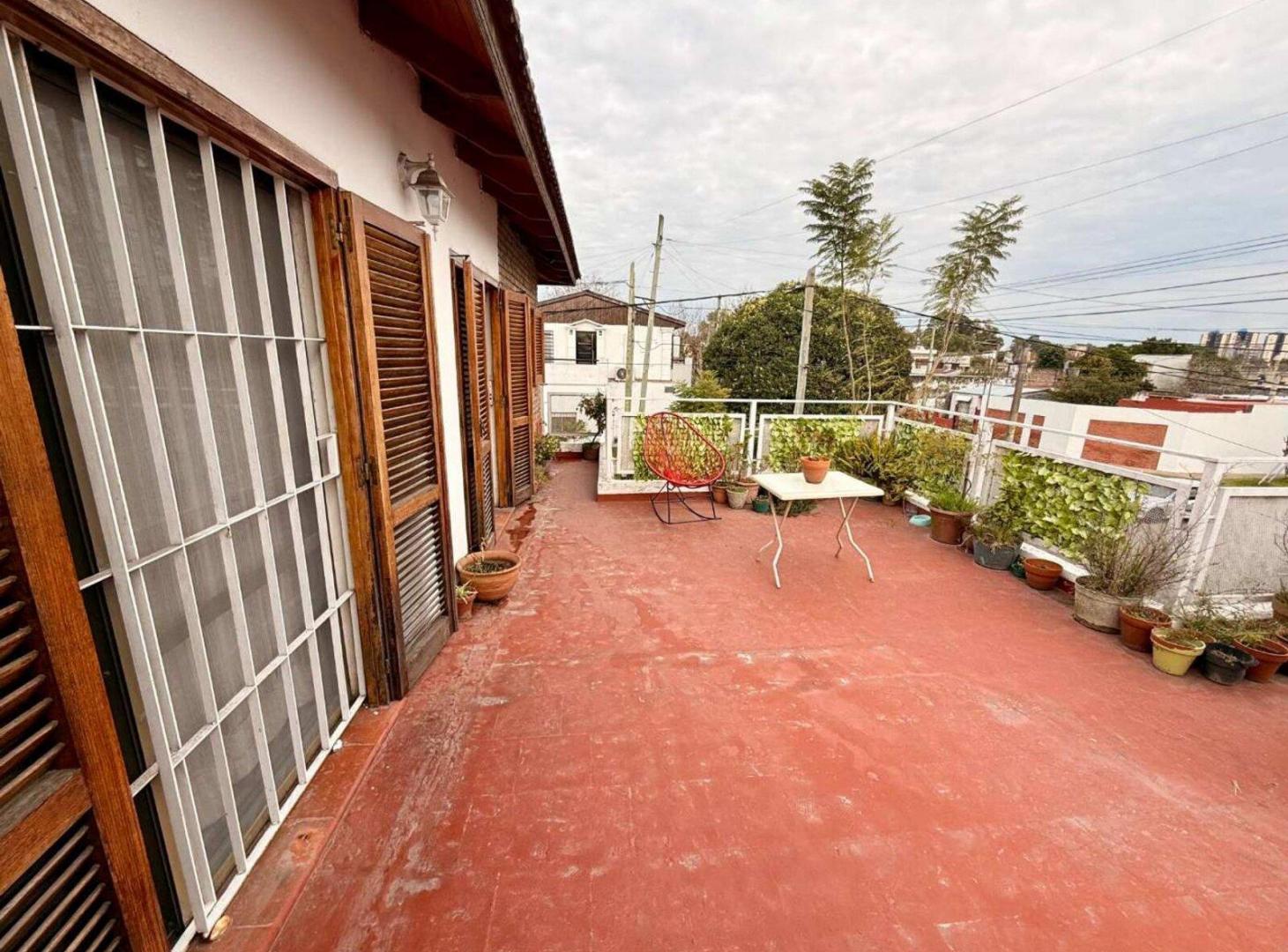 Foto de CASA 5 AMB APTA CREDITO QUILMES, imagen 5