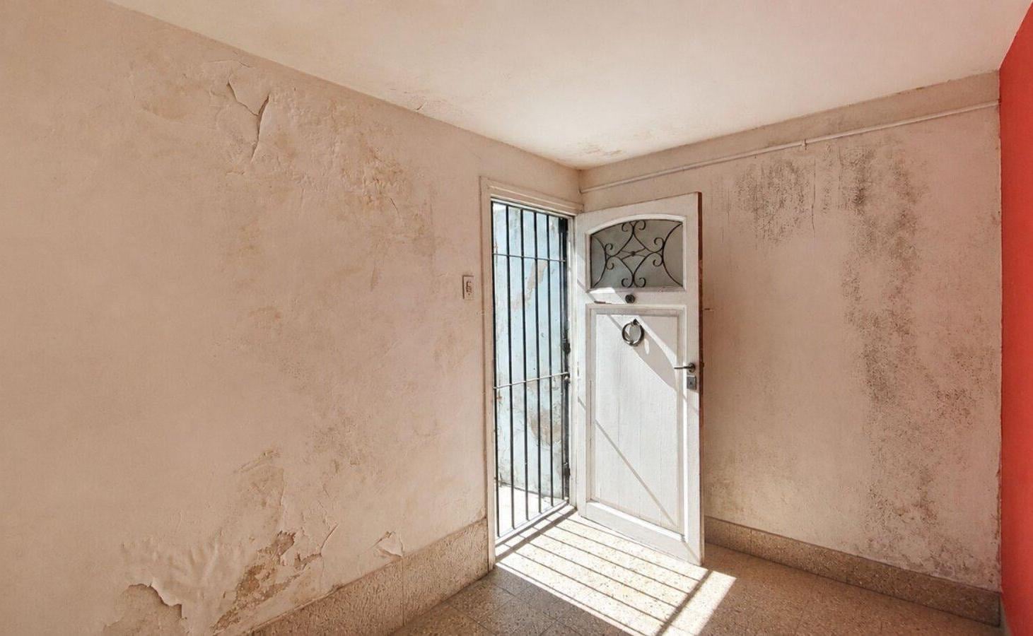 Foto de Casa en Venta 2 ambientes Quilmes oeste a reciclar, imagen 4