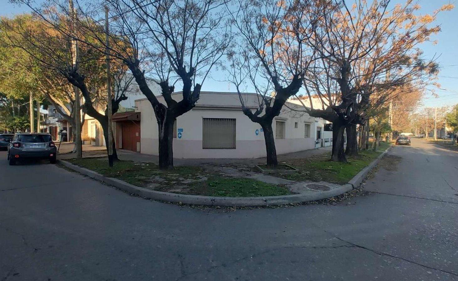 Foto de VENTA PH 4 AMB COCHERA PATIO REMEDIOS DE ESCALADA, imagen 2