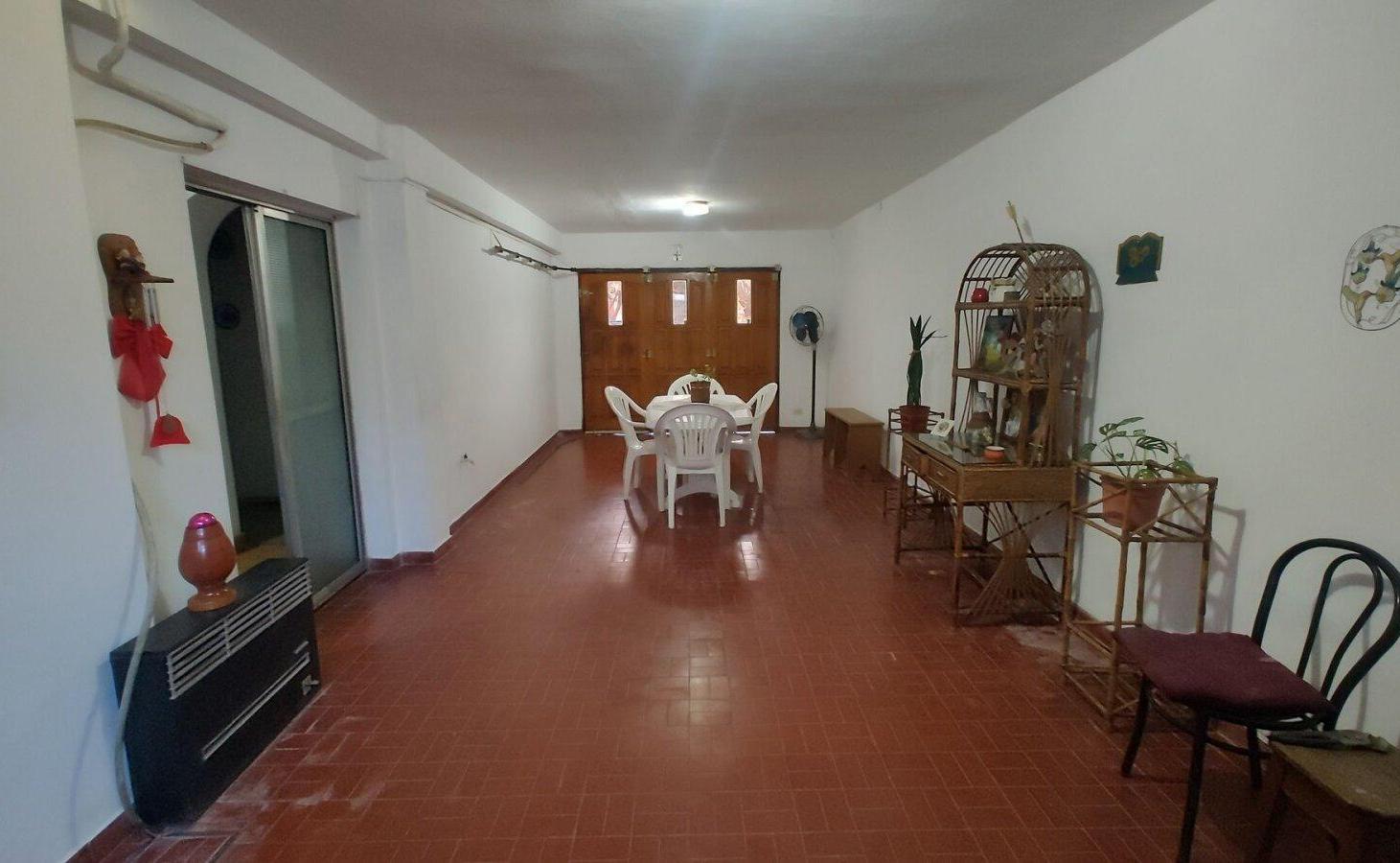 Foto de VENTA PH 4 AMB COCHERA PATIO REMEDIOS DE ESCALADA, imagen 5