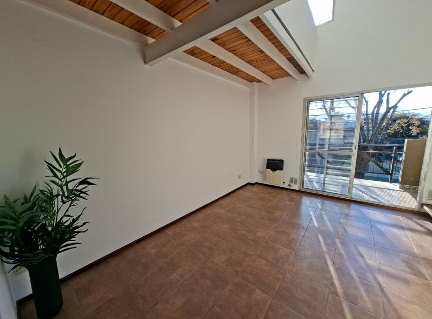 Foto de VENTA PH 2 AMB CON BALCON Y COCHERA, VILLA ESPAÑA, imagen 1
