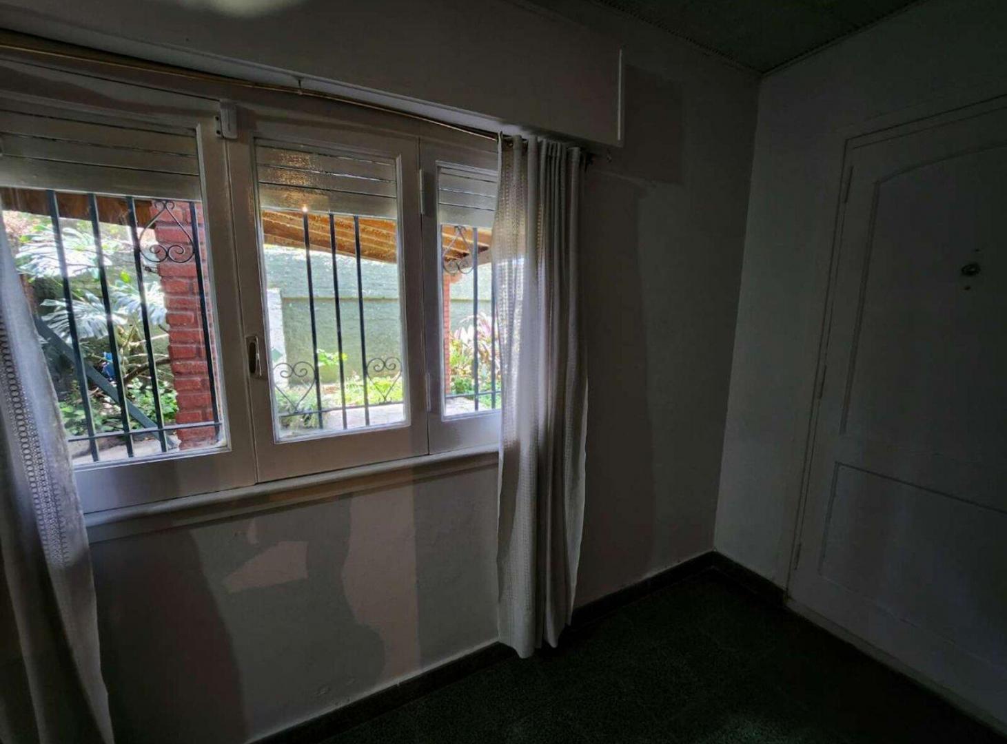 Foto de VENTA CASA LANÚS JARDÍN PATIO GUARDACOCHE, imagen 5