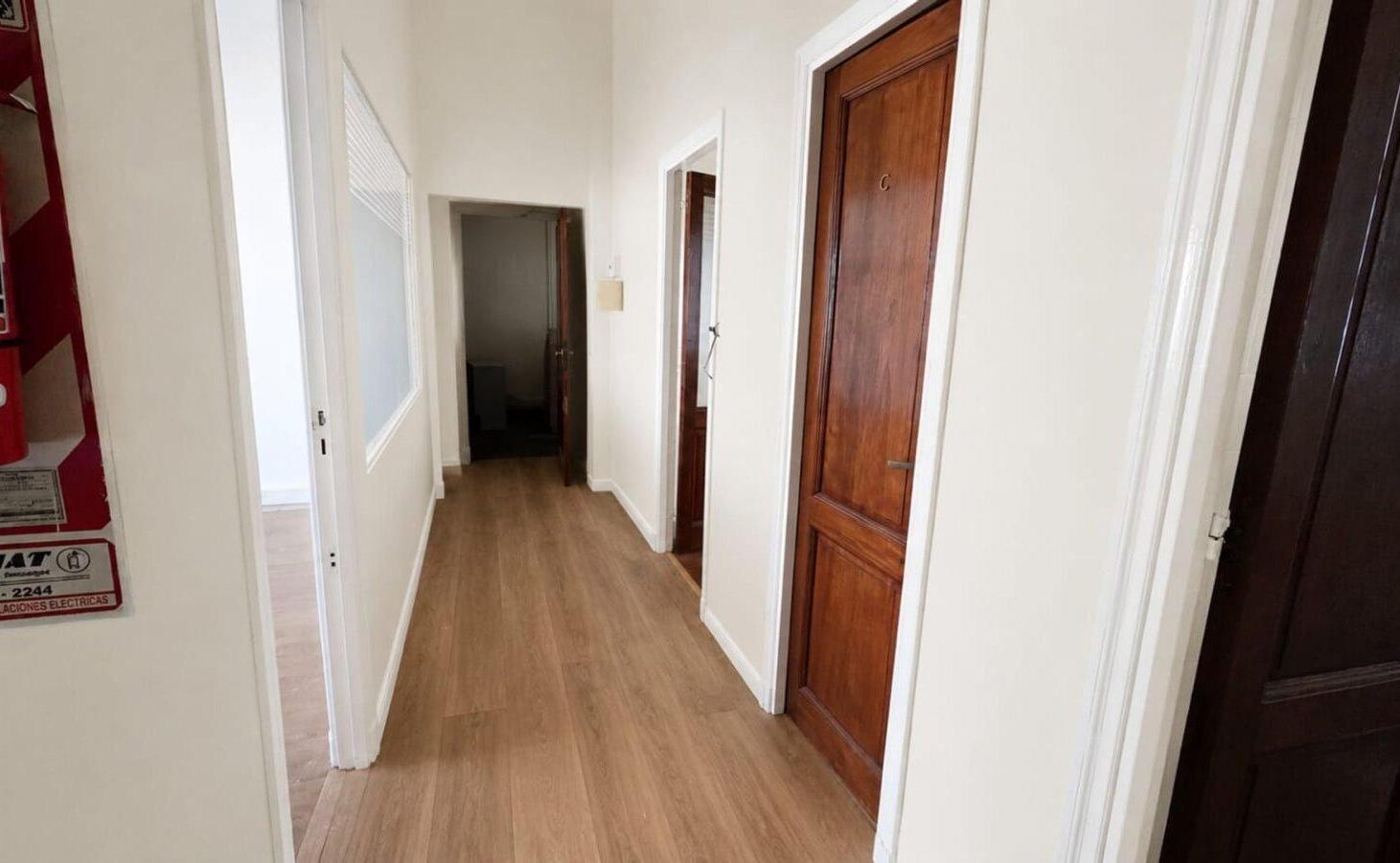 Foto de VENTA DPTO 5AMB DPTO DIAG NORTE CABA AMOBLADO, imagen 4