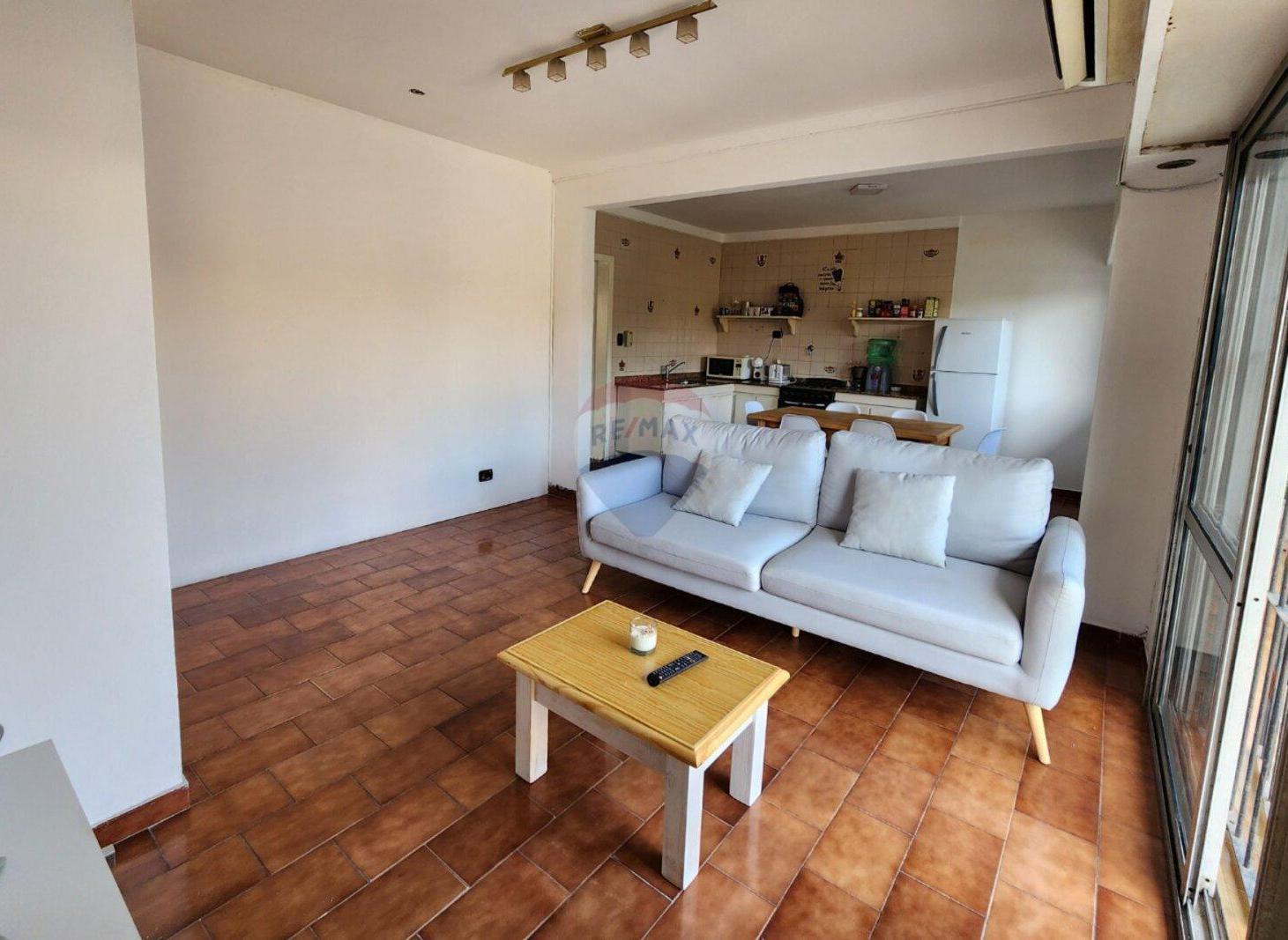 Foto de PH en venta con 2 dormitorios en Bernal, imagen 3