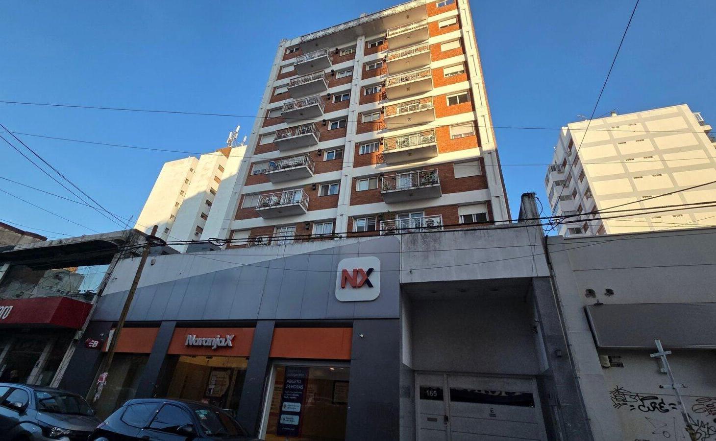 Foto de VENTA DPTO 2AMB QUILMES CENTRO BALCÓN BAULERA, imagen 1