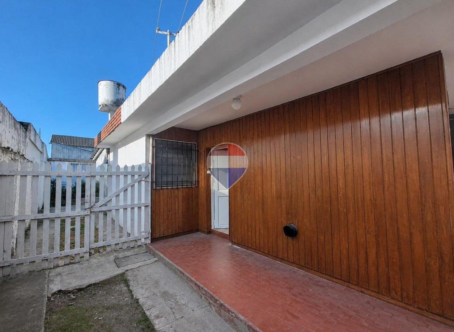 Foto de VENTA CASA 4 AMB CON COCHERA Y PARRILLA QUILMES O., imagen 4
