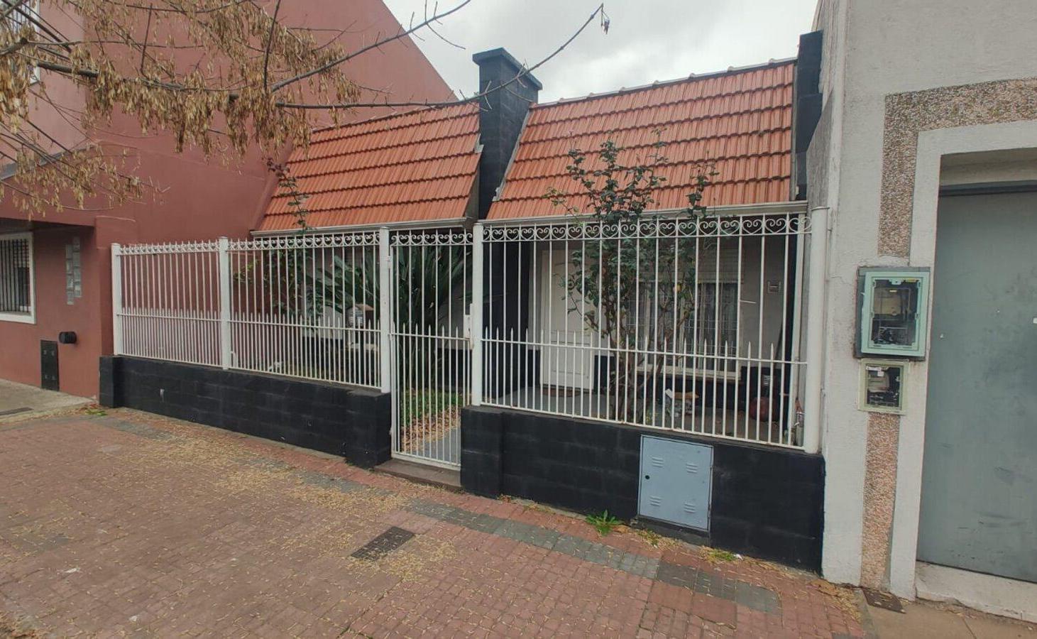 Foto de VENTA CASA 3 AMB PATIO AVELLANEDA, imagen 2