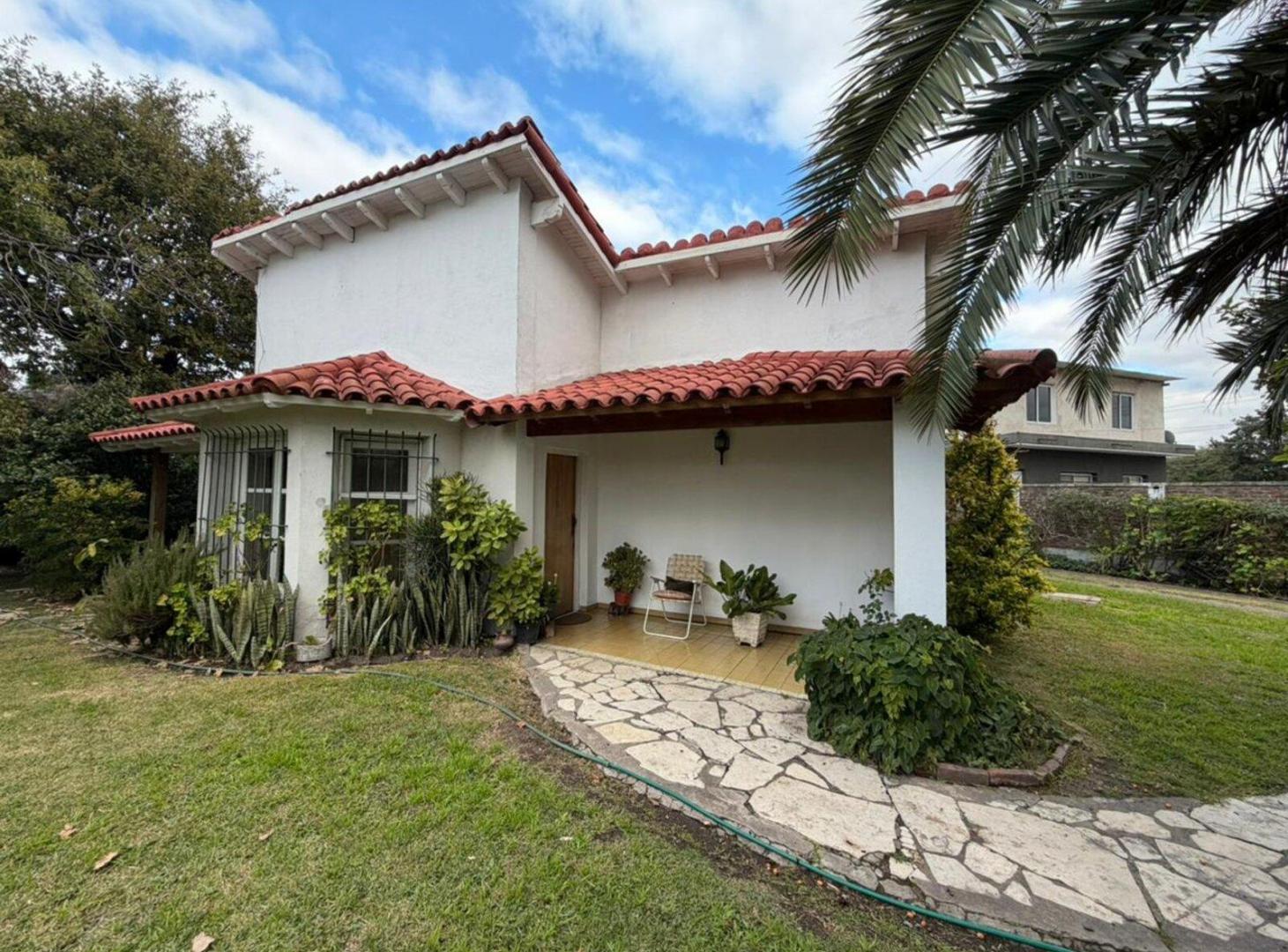 Foto de VENTA CASA 4 AMBIENTES CON PARQUE EN BOSQUES, imagen 2