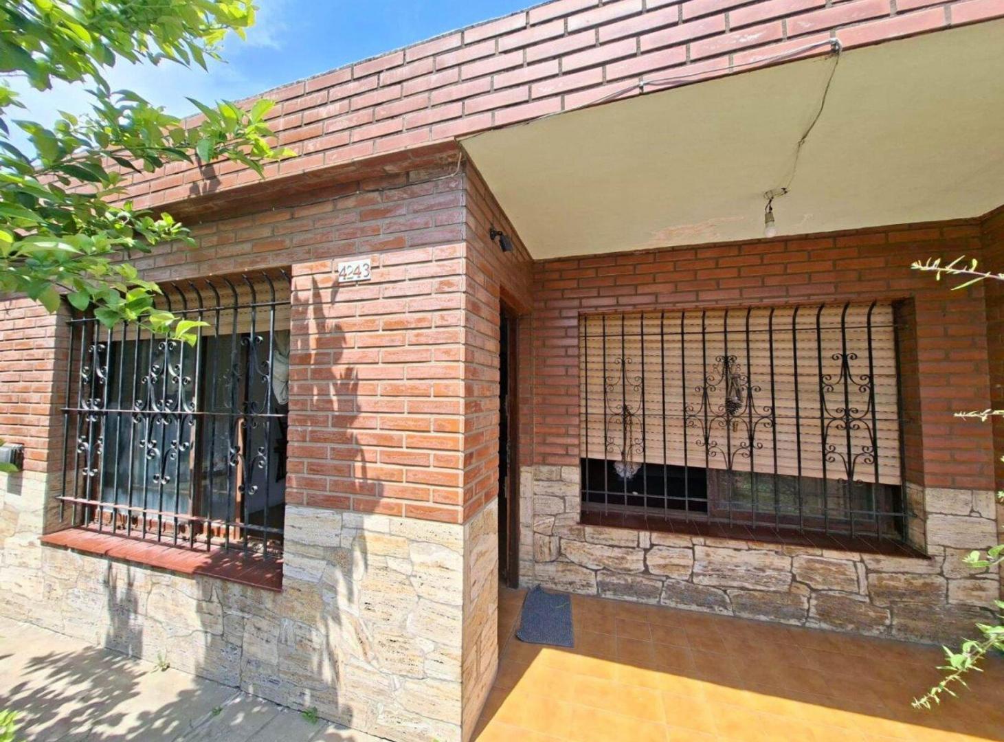 Foto de VENTA CASA 4 AMB CON PATIO, BERAZATEGUI, imagen 2
