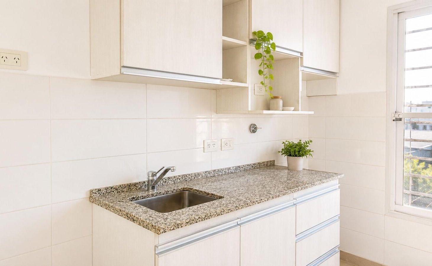 Foto de ALQUILER DEPARTAMENTO 3 AMB BALCÓN COCHERA BERNAL, imagen 1
