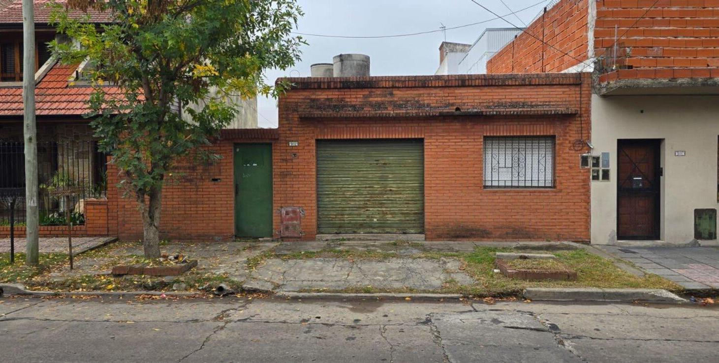 Foto de VENTA CASA CON COCHERA QUINCHO EZPELETA A RECICLAR, imagen 1