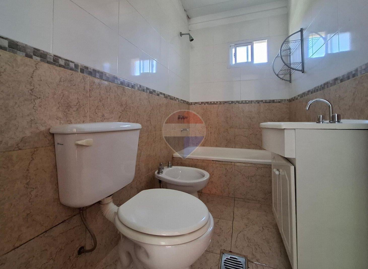 Foto de VENTA SEMIPISO 2 AMBIENTES CON COCHERA QUILMES, imagen 5