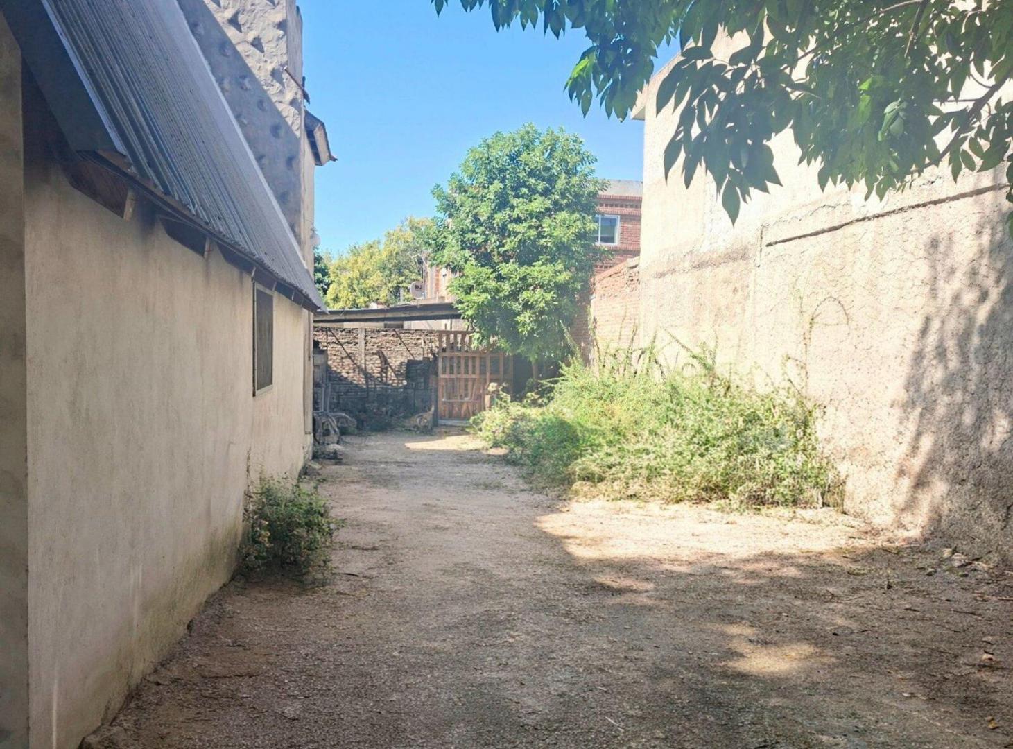 Foto de VENTA CASA 3 AMB CON PATIO BERAZATEGUI, imagen 2