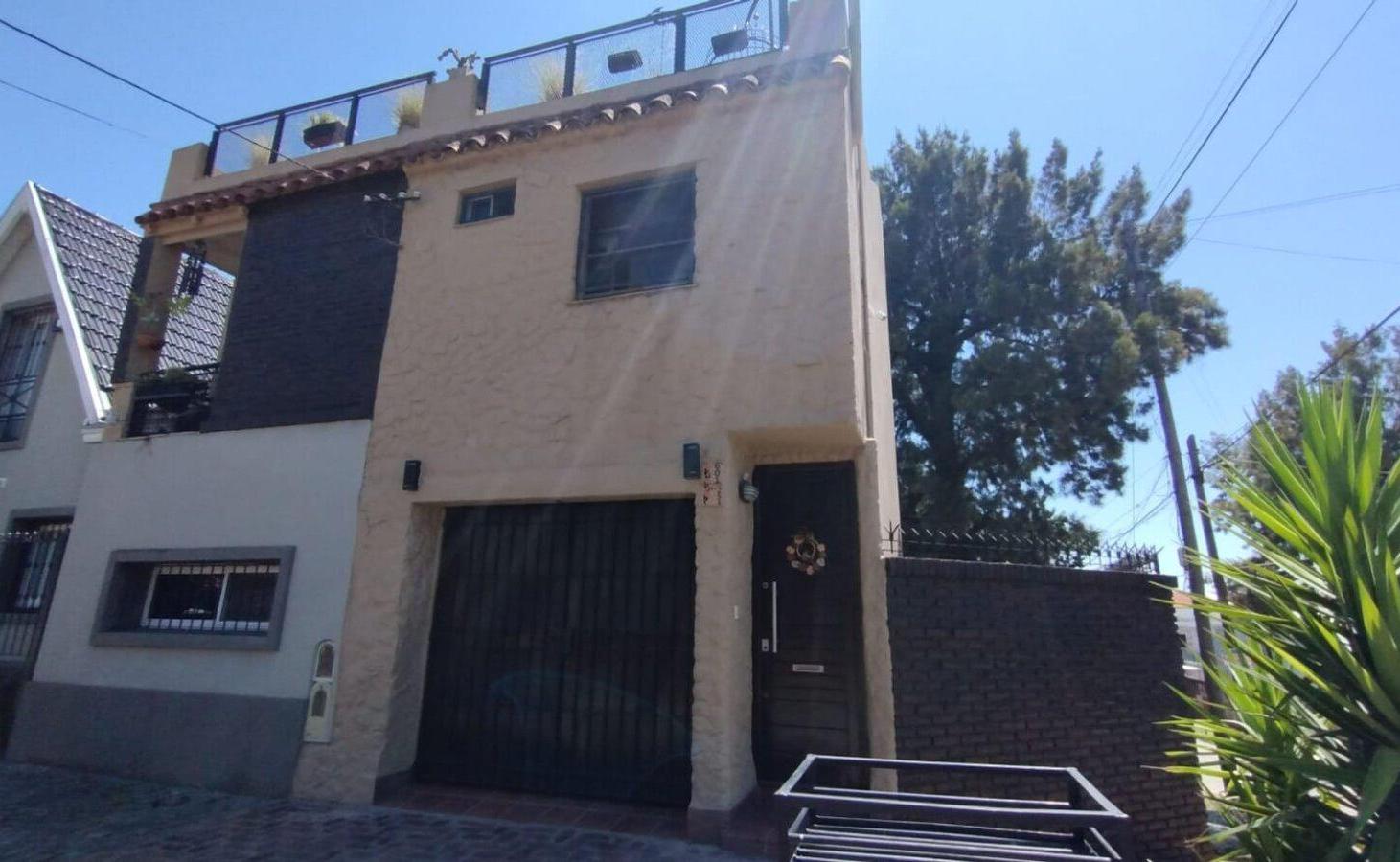 Foto de Venta casa 3 ambientes Y cochera B° Parque Bernal, imagen 5