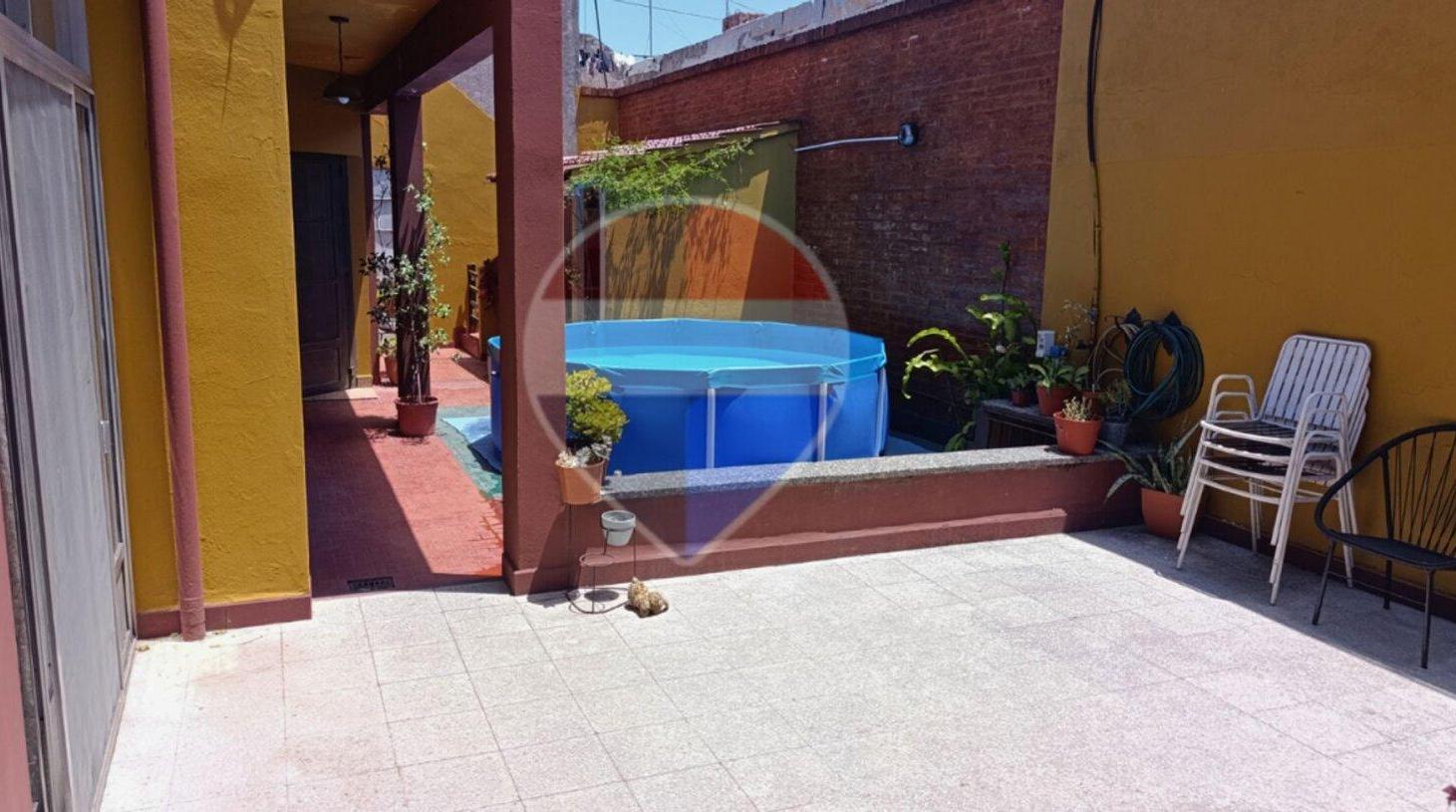 Foto de VENTA CASA 4 AMBIENTES PATIO COCHERA BERNAL OESTE, imagen 4