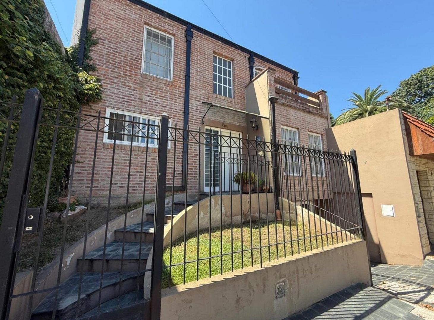 Foto de VENTA CASA 4 AMB COCHERA BERNAL APTO CREDITO, imagen 3