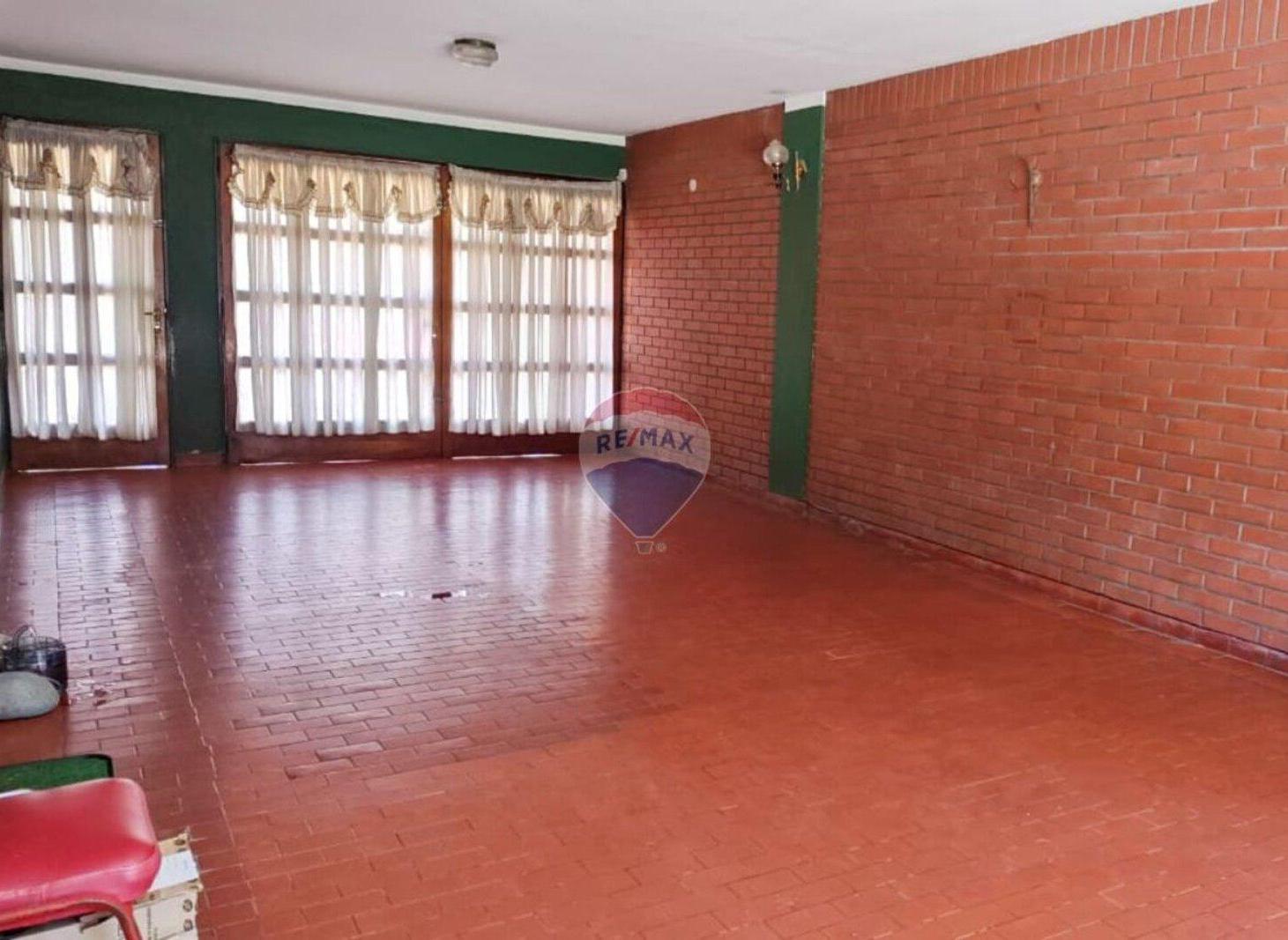 Foto de VENTA CASA 4 AMB C/PILETA Y LOCAL QUILMES OESTE, imagen 3