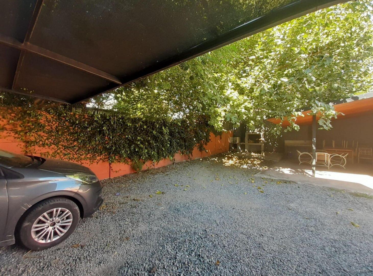 Foto de VENTA DEPTO 3 AMBIENTES - FCIO VARELA - C/COCHERA, imagen 2