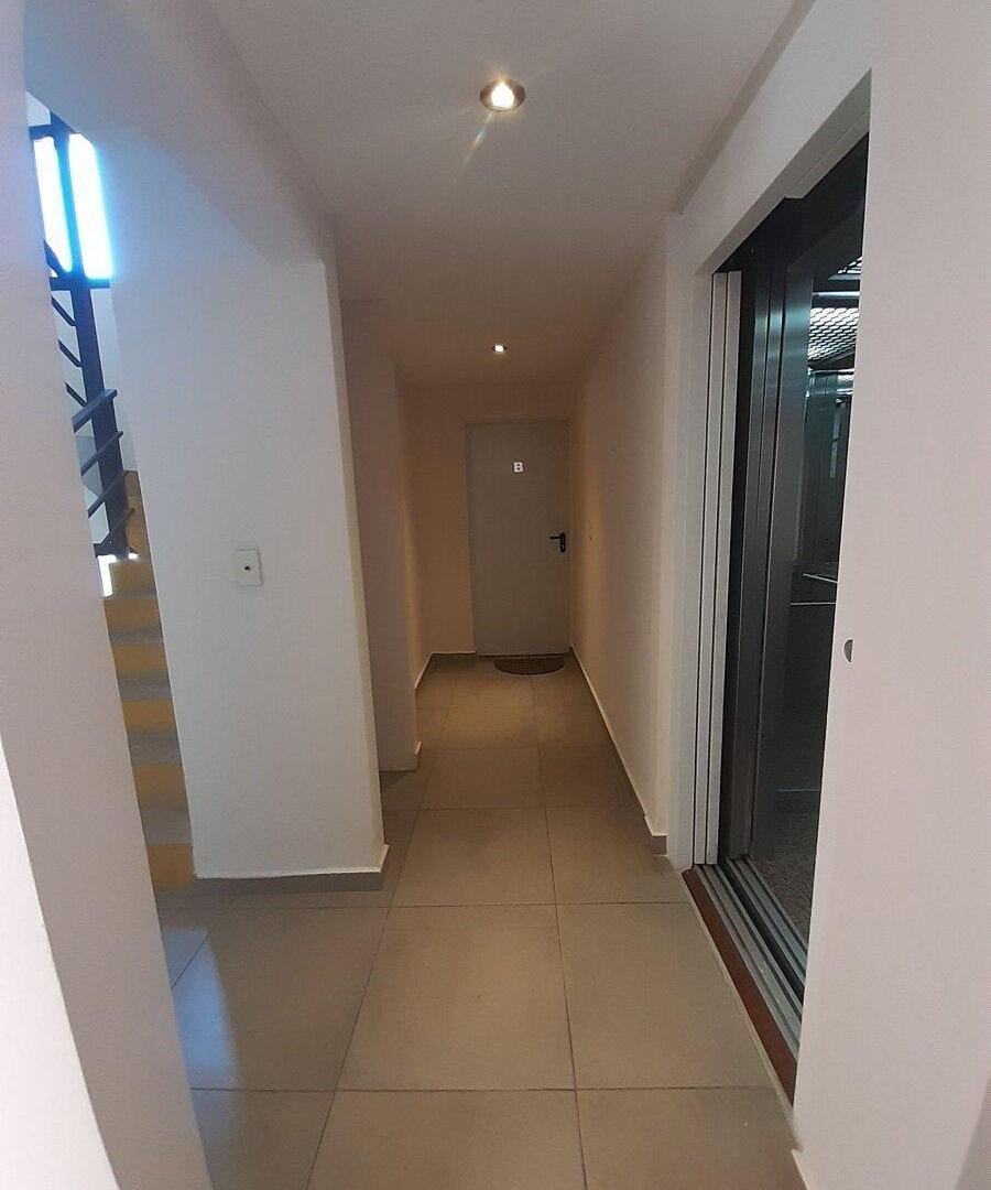 Foto de VENTA DEPTO 3 AMBIENTES - FCIO VARELA - C/COCHERA, imagen 4