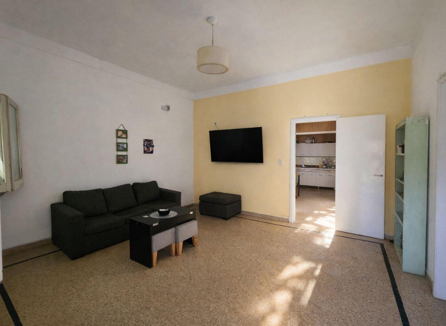 Foto de VENTA CASA 3AMBIENTES DON BOSCO COCHERA TERRAZA, imagen 4