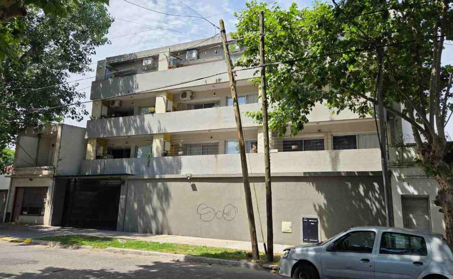 Foto de VENTA DPTO 2 AMB COCHERA BERNAL CENTRO, imagen 2