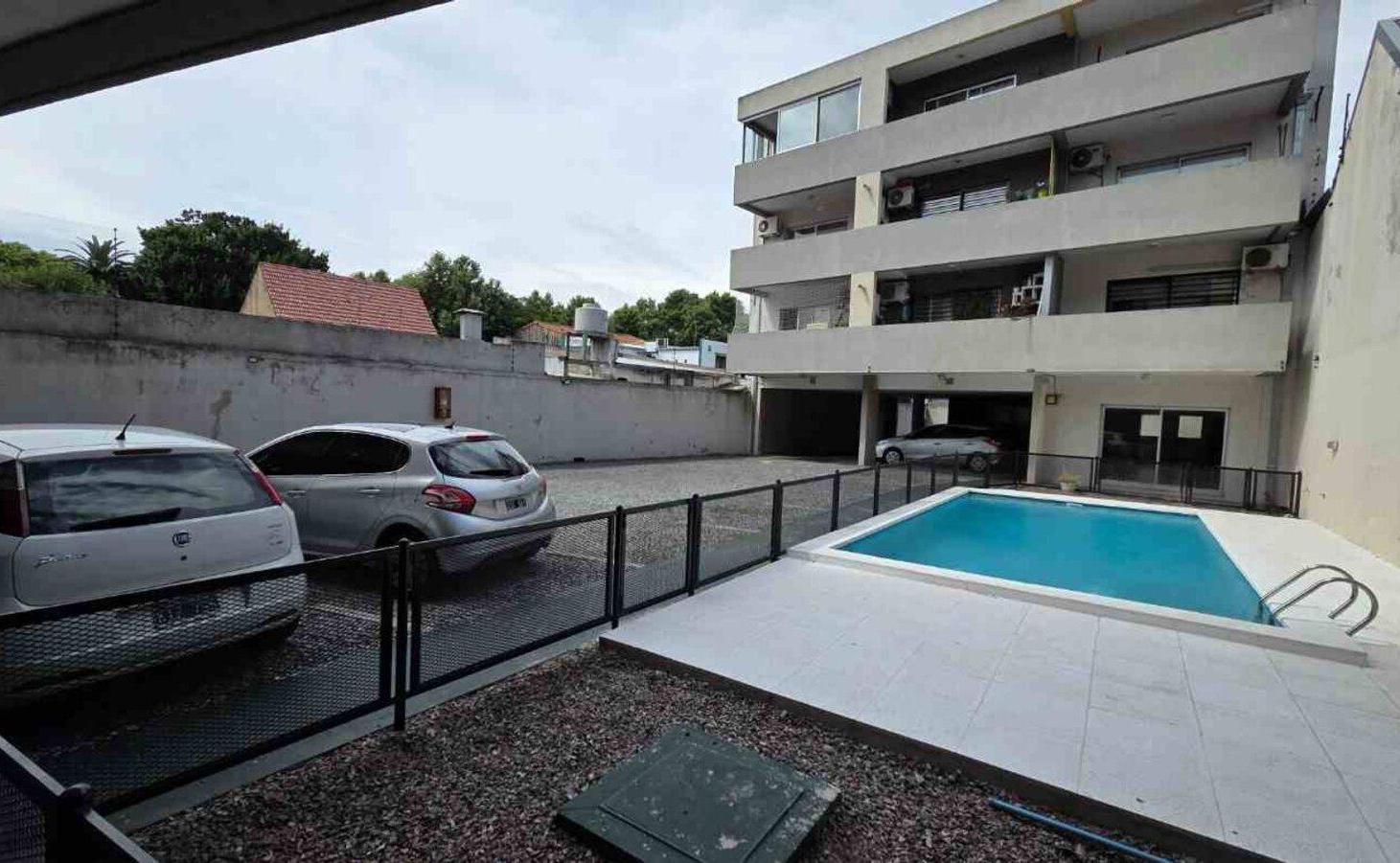 VENTA DPTO 2 AMB COCHERA BERNAL CENTRO