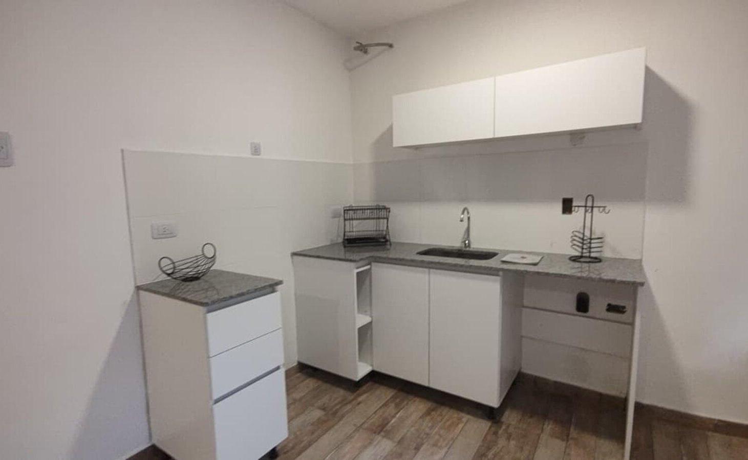 Foto de VENTA DEPARTAMENTO A ESTRENAR 1 PISO CON PATIO, imagen 2