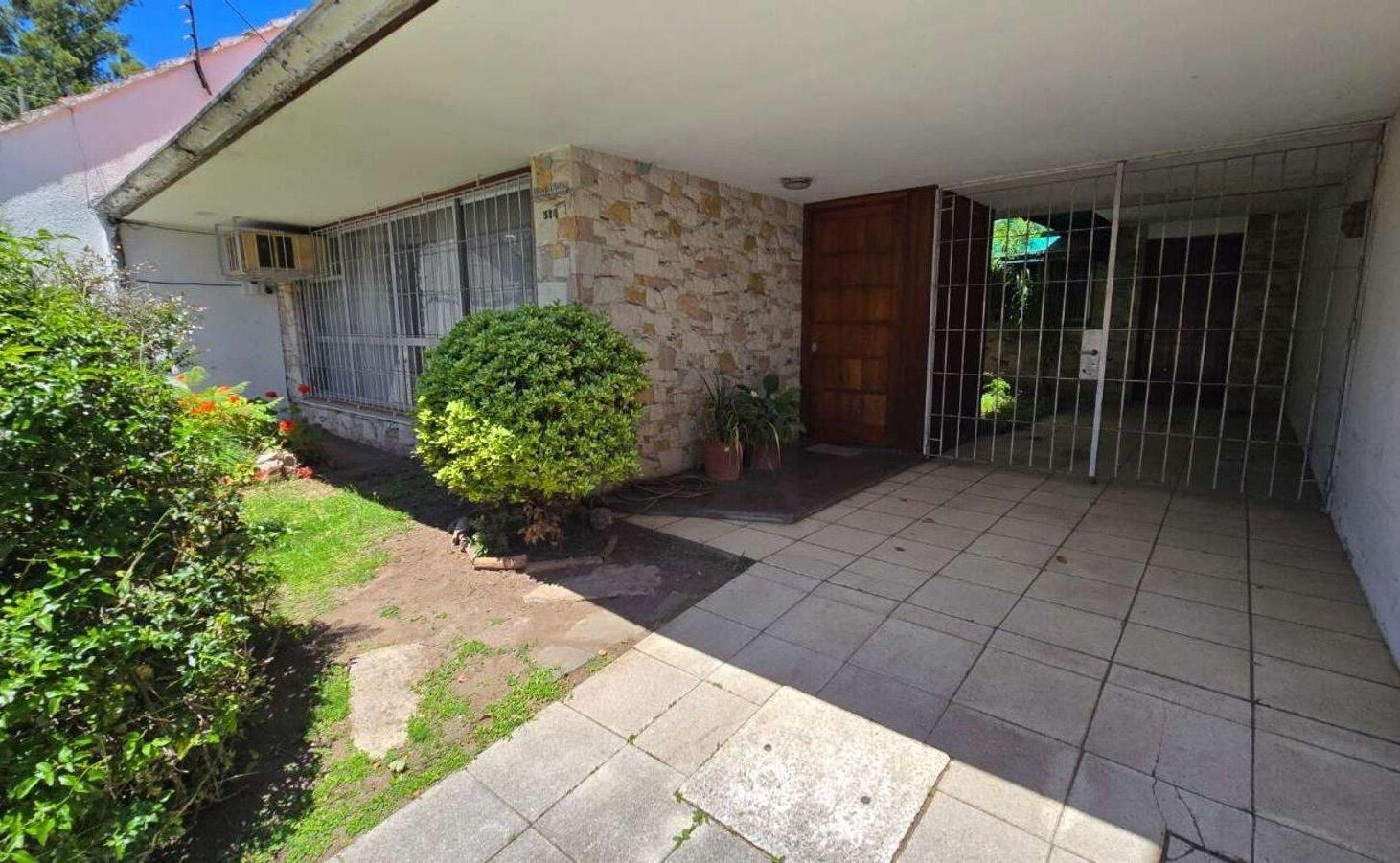 Foto de VENTA CASA 5 AMB CON PARQUE, COCHE Y QUINCH BERNAL, imagen 3