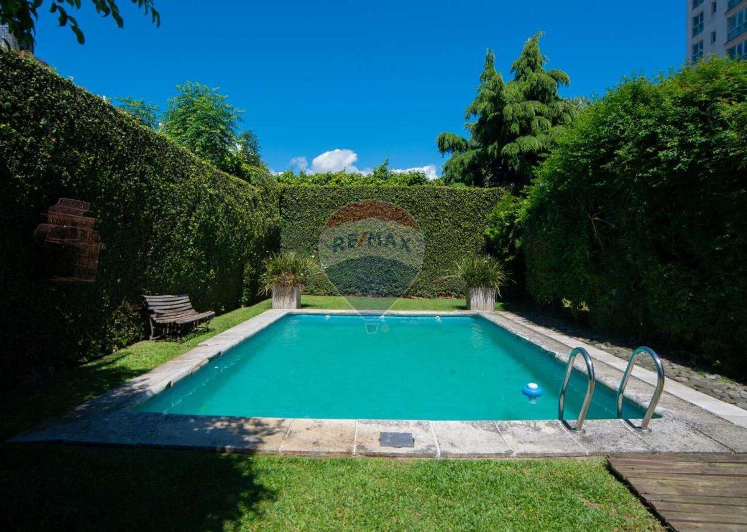 Foto de VENTA CASA 4 AMB COCHERA JARDIN PISCINA QUILMES, imagen 2