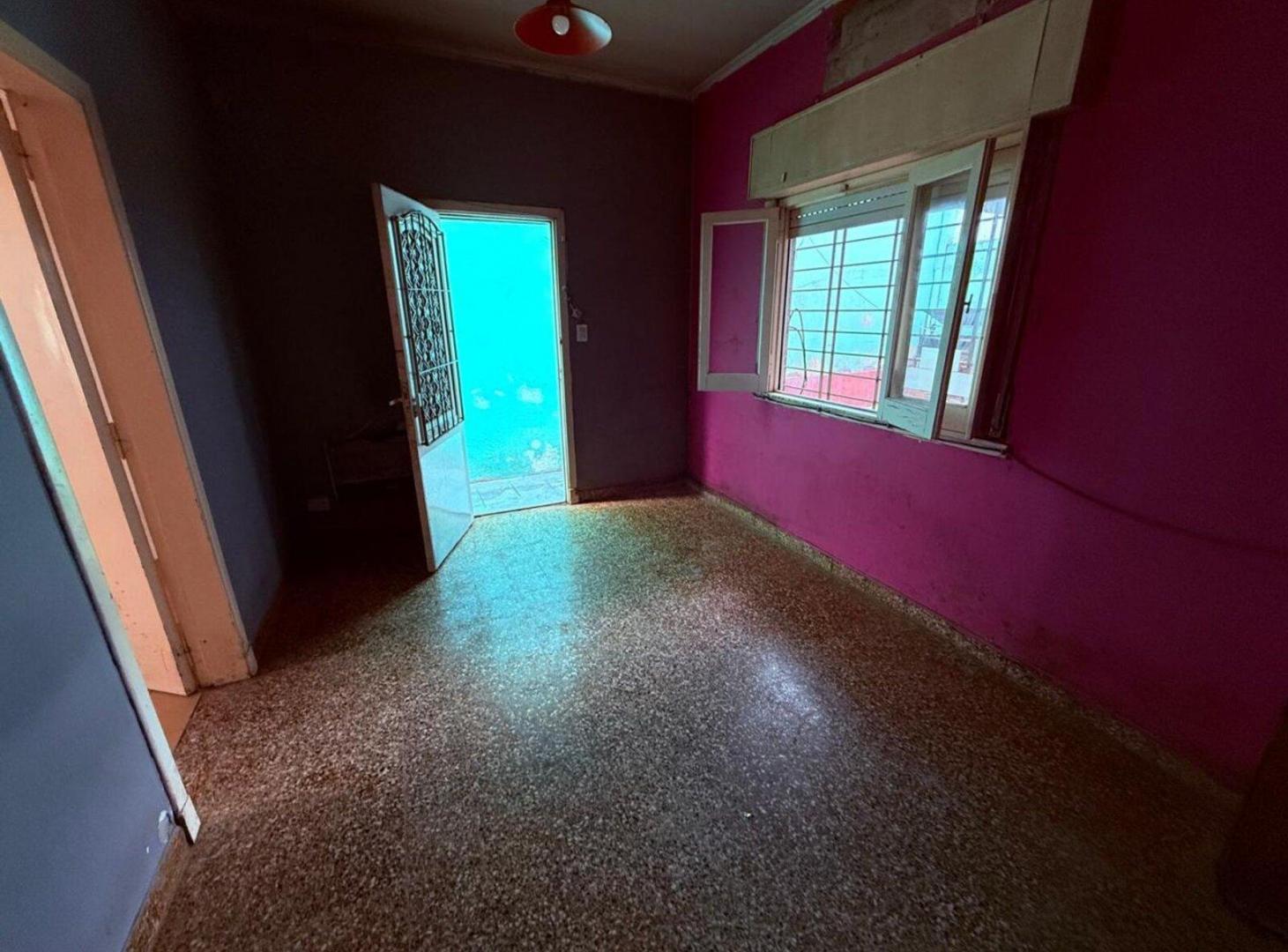 Foto de VENTA CASA 3 AMBIENTES COCHERA BERNAL CON TERRAZA, imagen 2