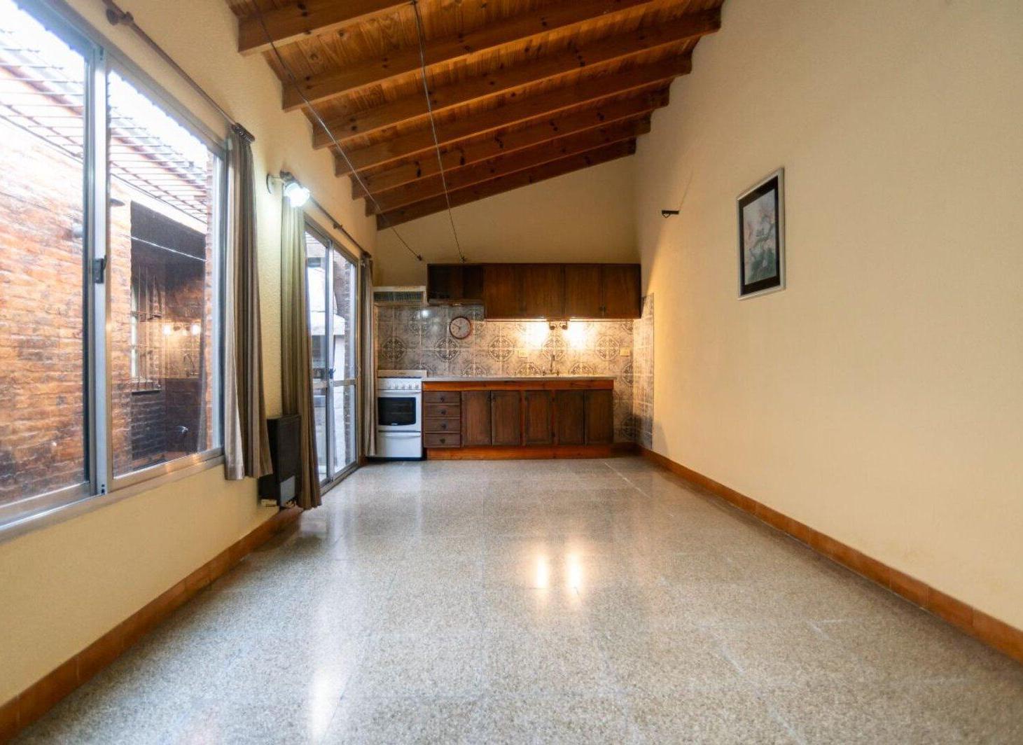 Foto de Casa 4 ambientes en venta Bernal apto credito, imagen 3