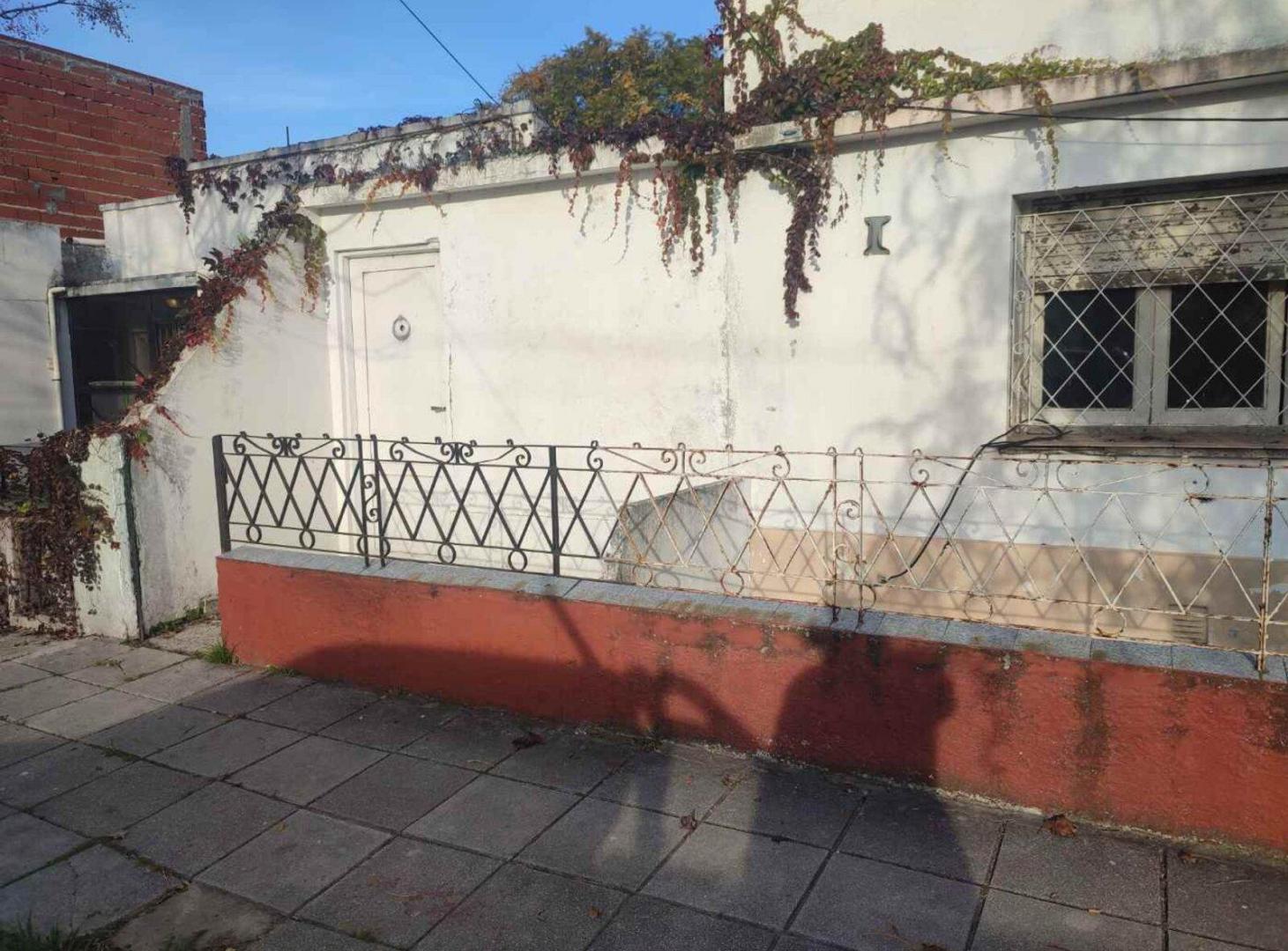 Foto de VENTA BLOQUE DE 3 PH EN QUILMES OESTE A RECICLAR, imagen 5