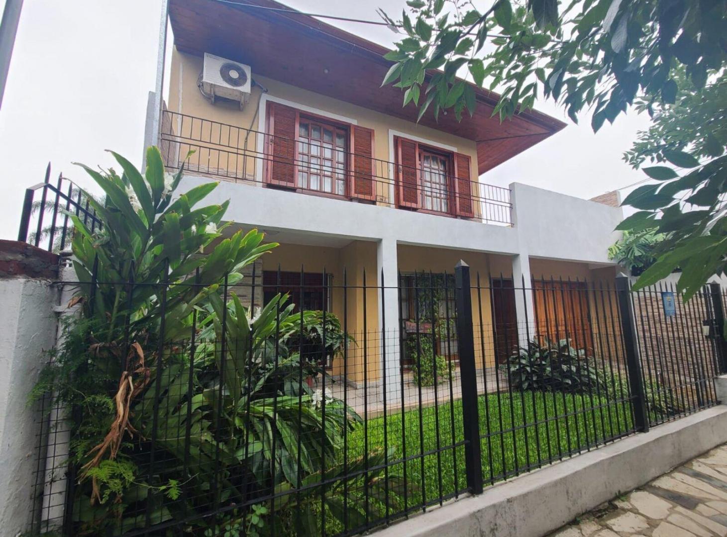 Foto de CASA 5 AMBIENTES CON COCHERA EN QUILMES, imagen 2
