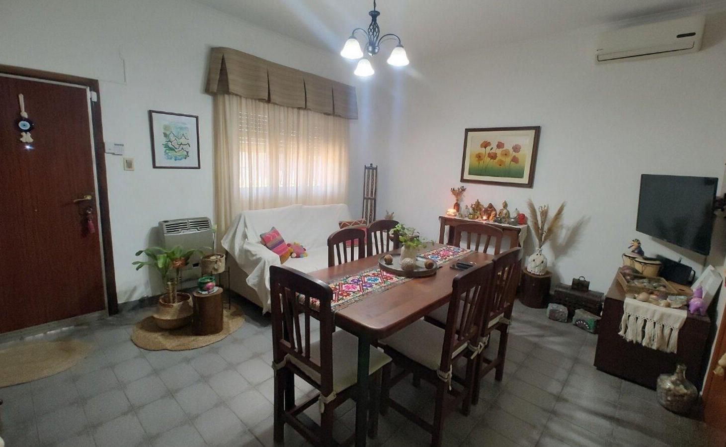 Foto de VENTA CASA 3 AMB COCHERAS/QUINCHO PATIO AVELLANEDA, imagen 3