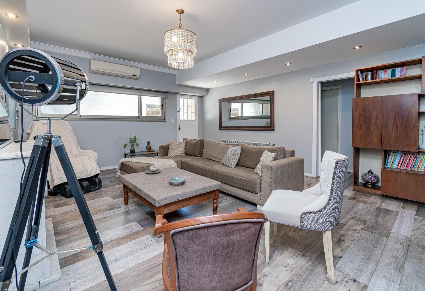 Foto de Casa Venta Bernal Centro 5 amb piscina jardin, imagen 5