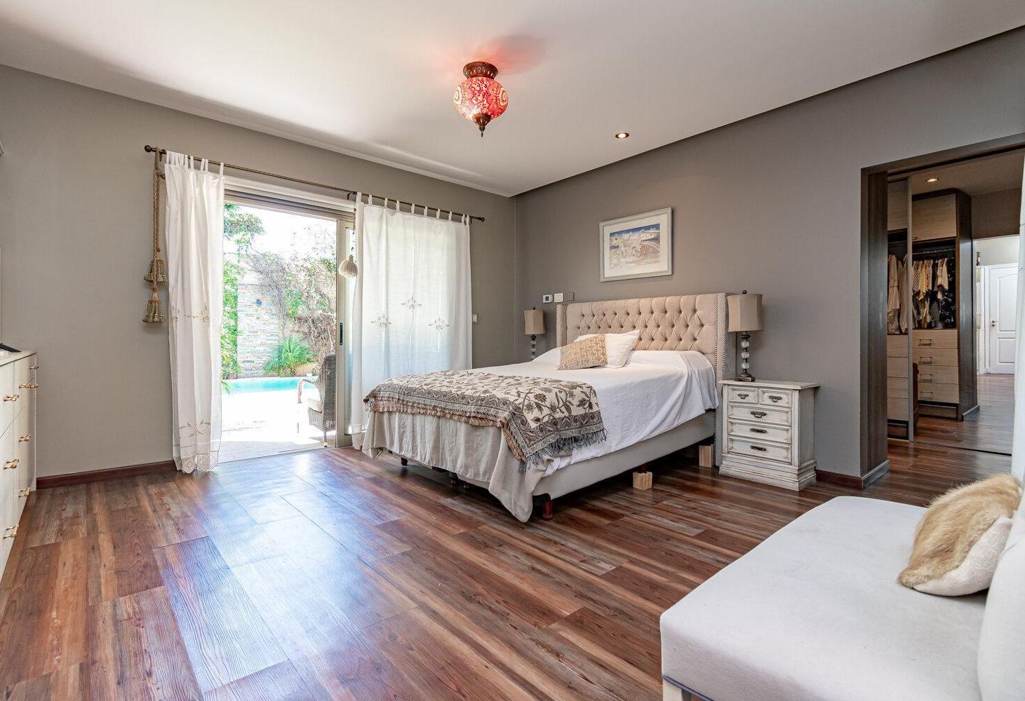 Foto de Casa Venta Bernal Centro 5 amb piscina jardin, imagen 4