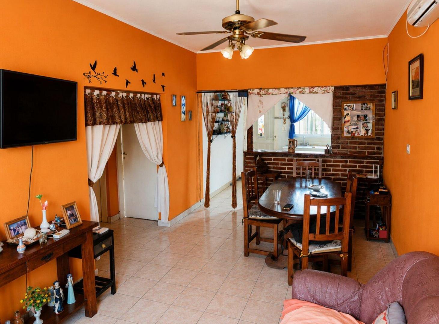 Foto de VENTA CASA DE 3 AMB. CON COCHERA BERAZATEGUI, imagen 2