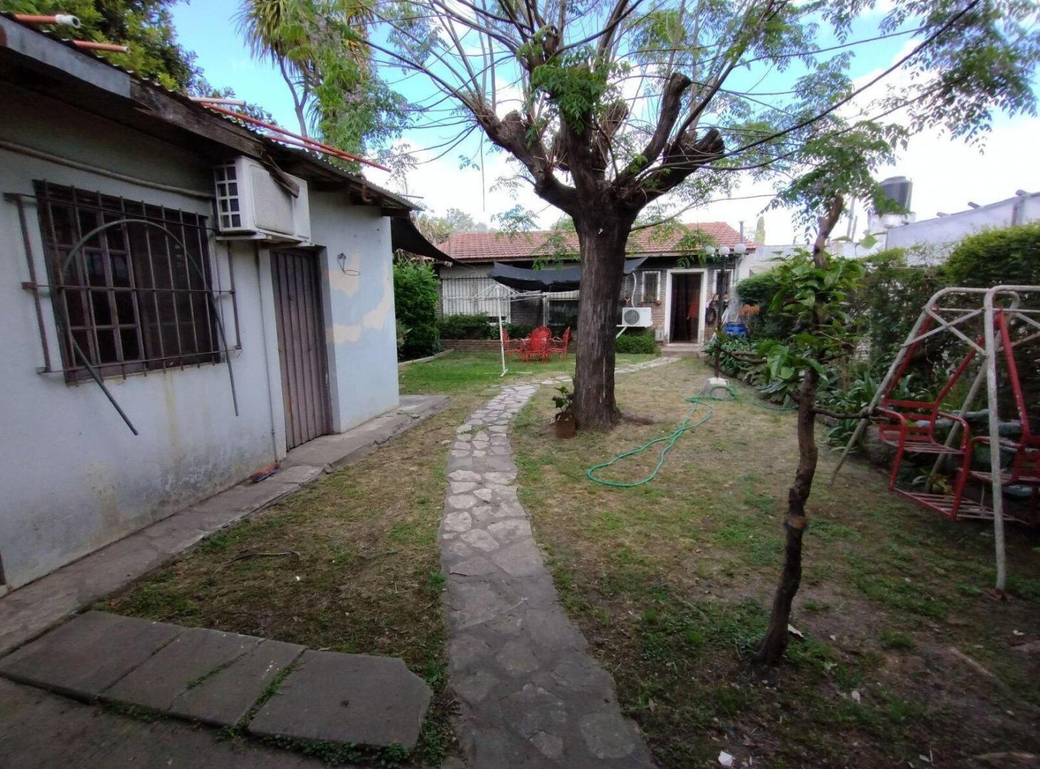 Foto de Venta casa 5 ambientes y garaje en Bosques, imagen 3