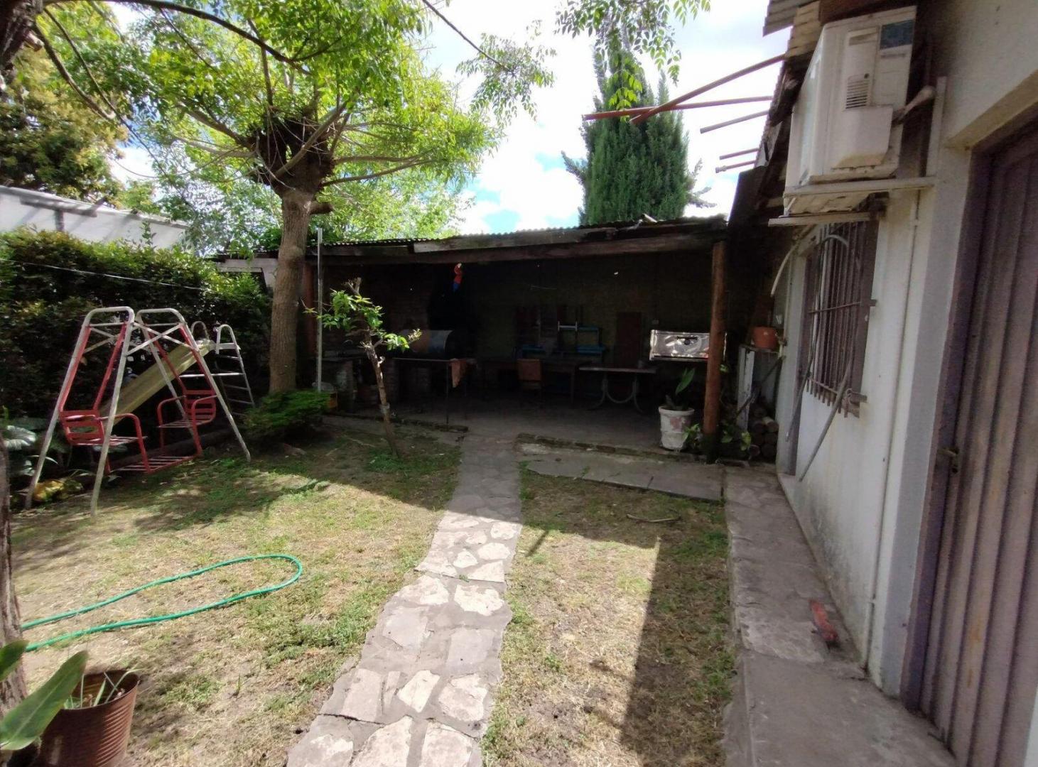 Foto de Venta casa 5 ambientes y garaje en Bosques, imagen 4