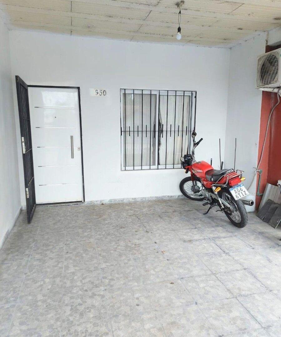 Foto de VENTA LOTE CON 2 CASAS Y PATIO, BERAZATEGUI, imagen 1