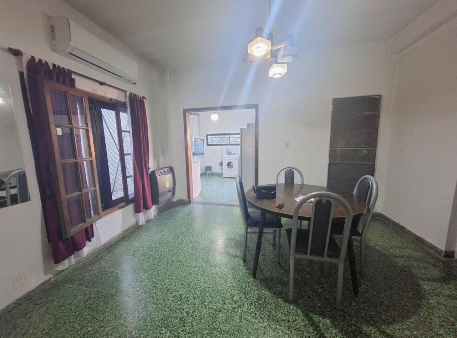 Foto de VENTA CASA 3 AMB CON PATIO Y LOCAL, BERAZATEGUI, imagen 5