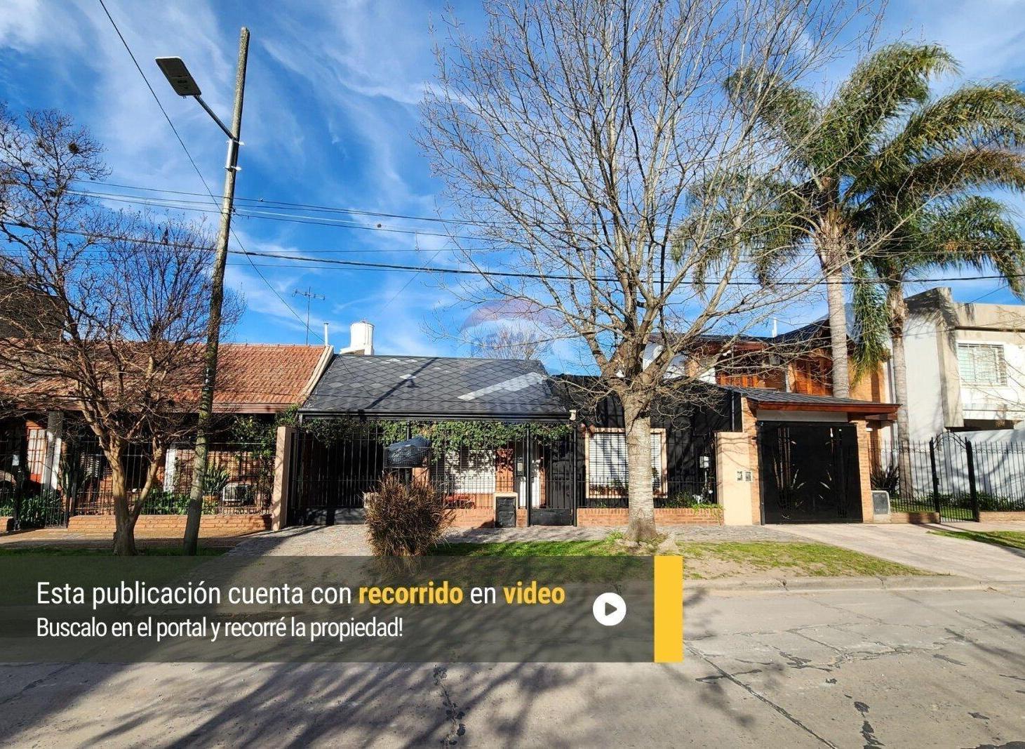 Foto de Venta Casa con Cochera Quincho y Pileta. F. Varela, imagen 1