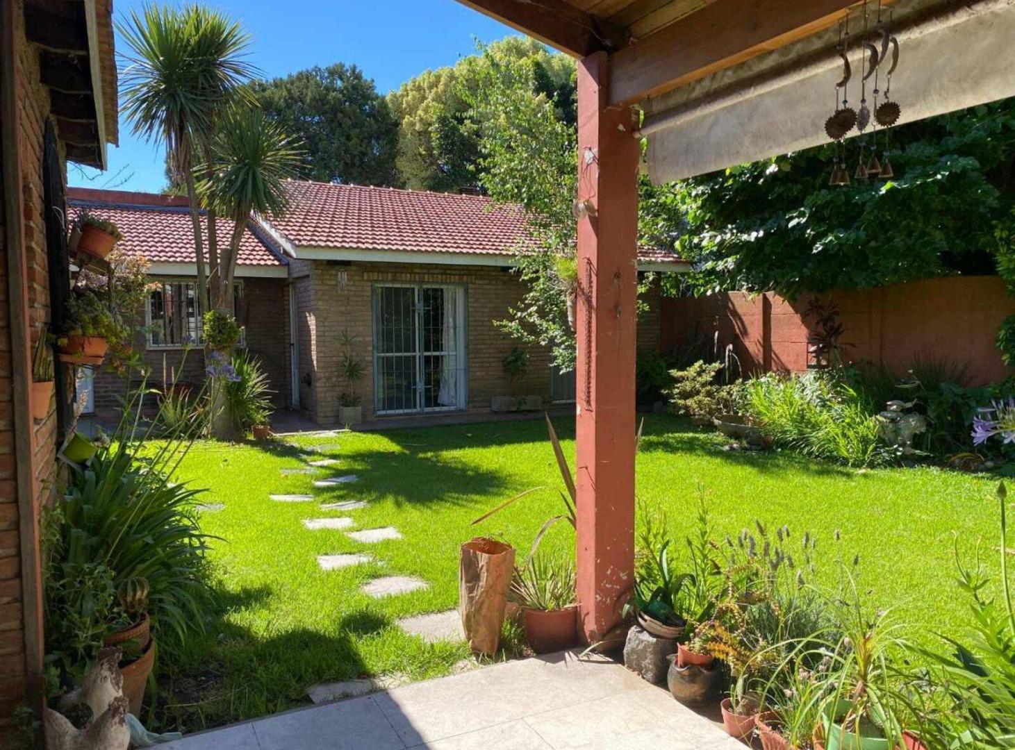Foto de VENTA CASA 3 AMB CON COCHERA PARQUE QUINCHO BERNAL, imagen 5