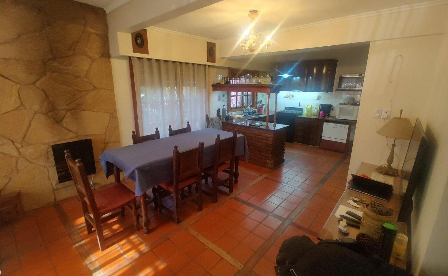 Foto de VENTA 2 CASAS 4 Y 3 AMB. QUILMES, imagen 1