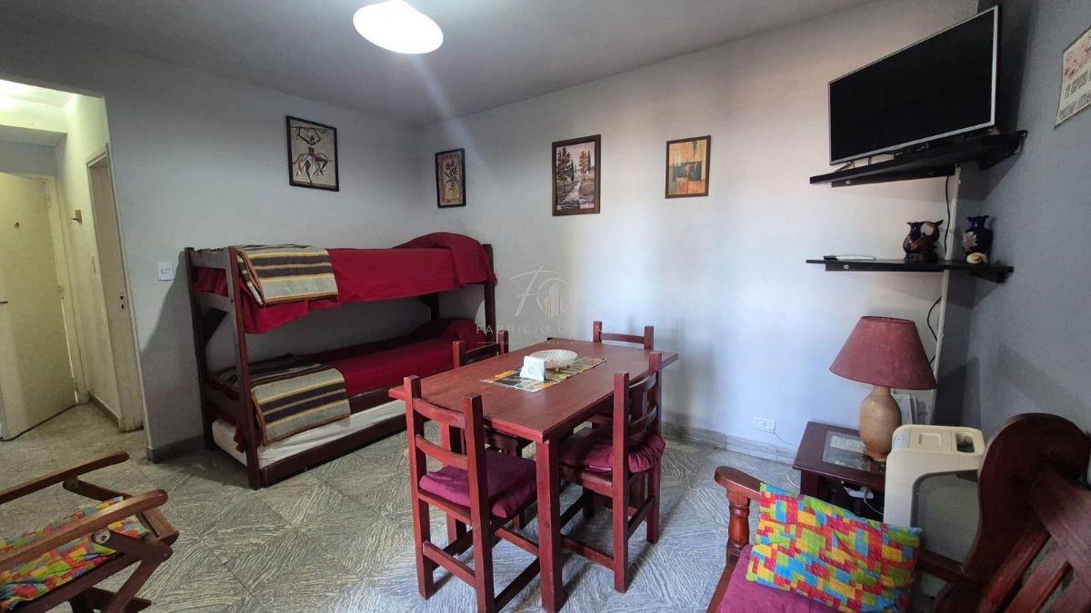 Foto de Departamento en venta c/ cochera en Santa Teresita, imagen 2